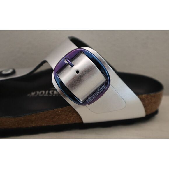 Birkenstock Women's EUR 37 US 6 Metallic Silver Leather Gizeh Big Buckle Sandals - Picture 12 of 15